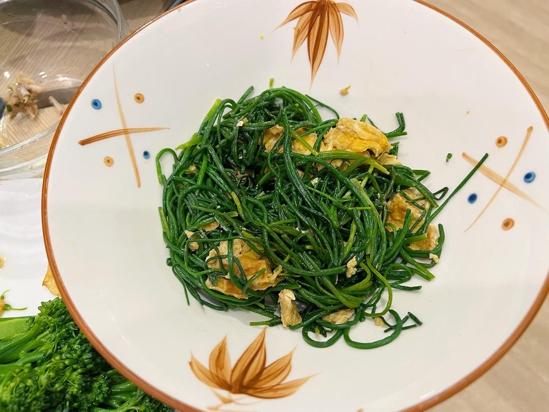 我炒了一盘世上最昂贵的葱：沙葱炒鸡蛋