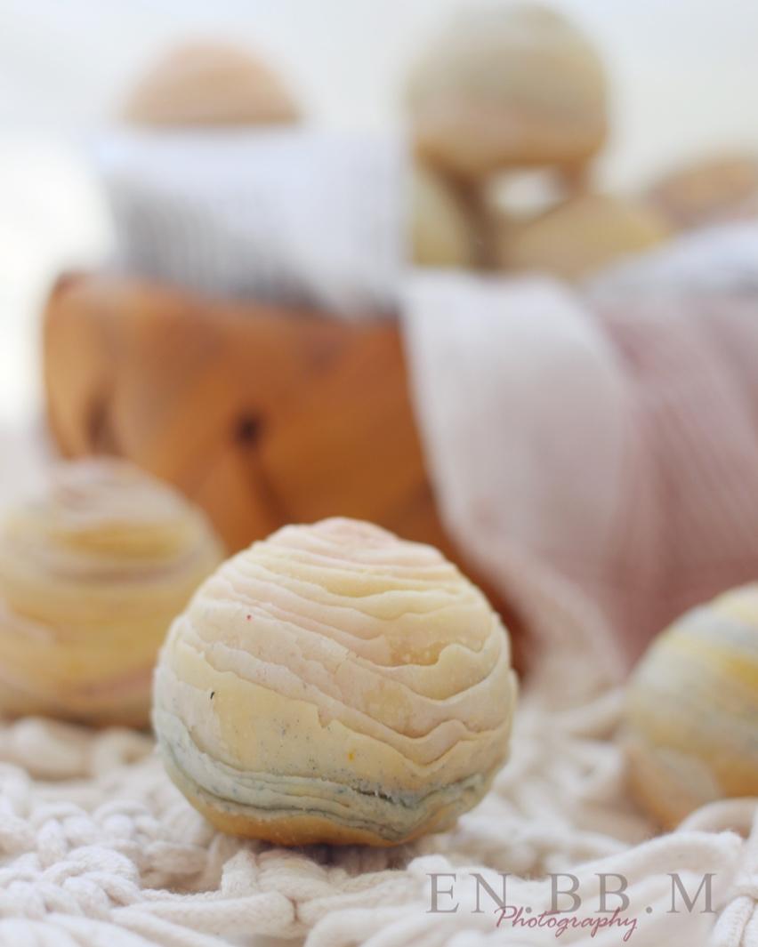 彩虹蛋黄酥（独角兽蛋黄酥）