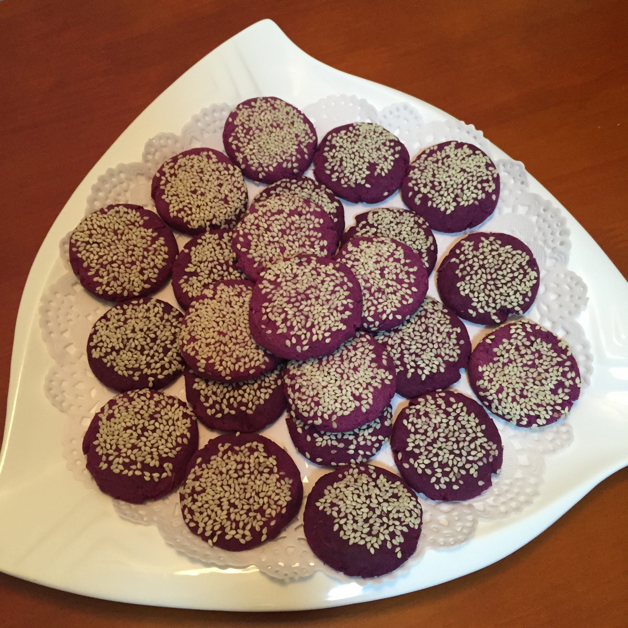 紫薯芝麻饼