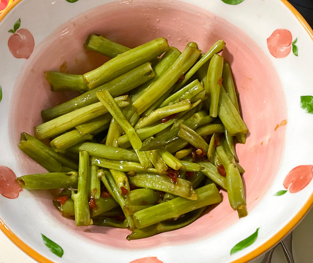 空心菜梗炒辣椒 通菜杆炒肉里面含三种做法