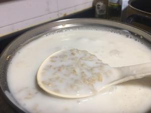 香醇营养的牛奶燕麦粥（低碳水无麸质）的做法 步骤2