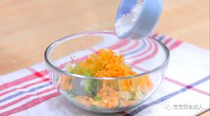豆腐皮鲜虾卷  宝宝辅食食谱的做法 步骤8