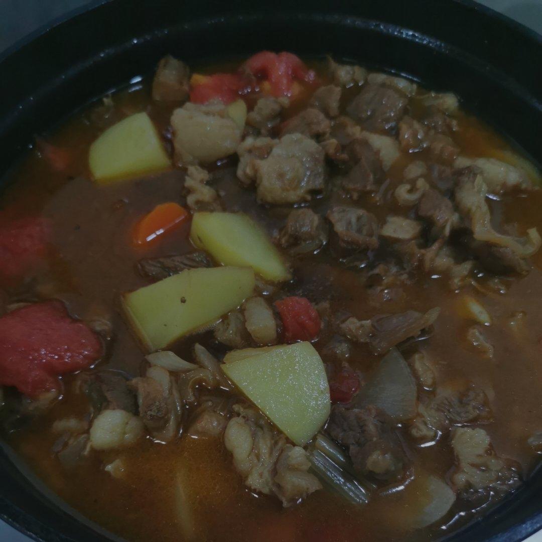 一个话唠包教包会的香浓红烩牛腩