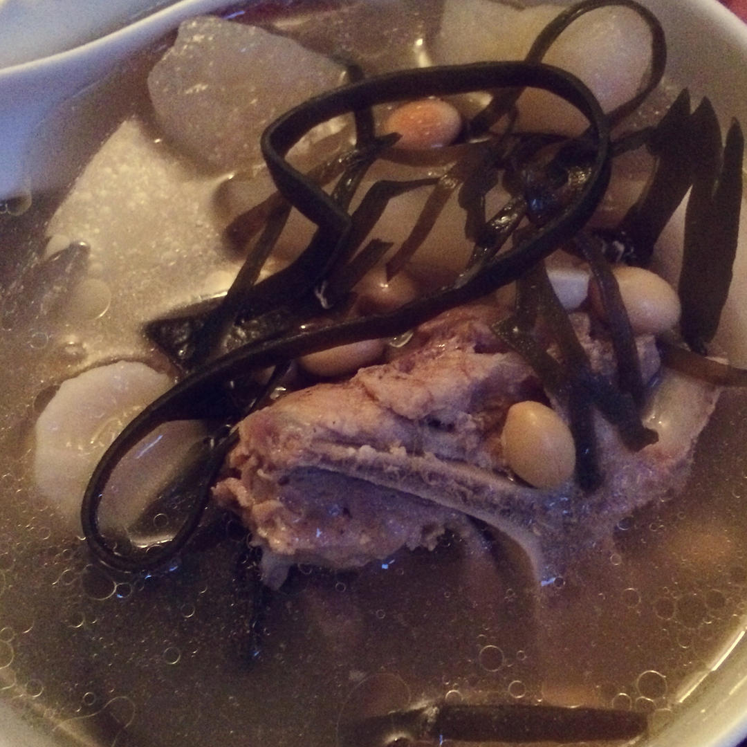 黄豆海带排骨汤