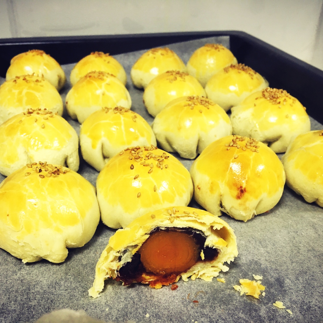 蛋黄酥酥酥（超级奶香黄油版）
