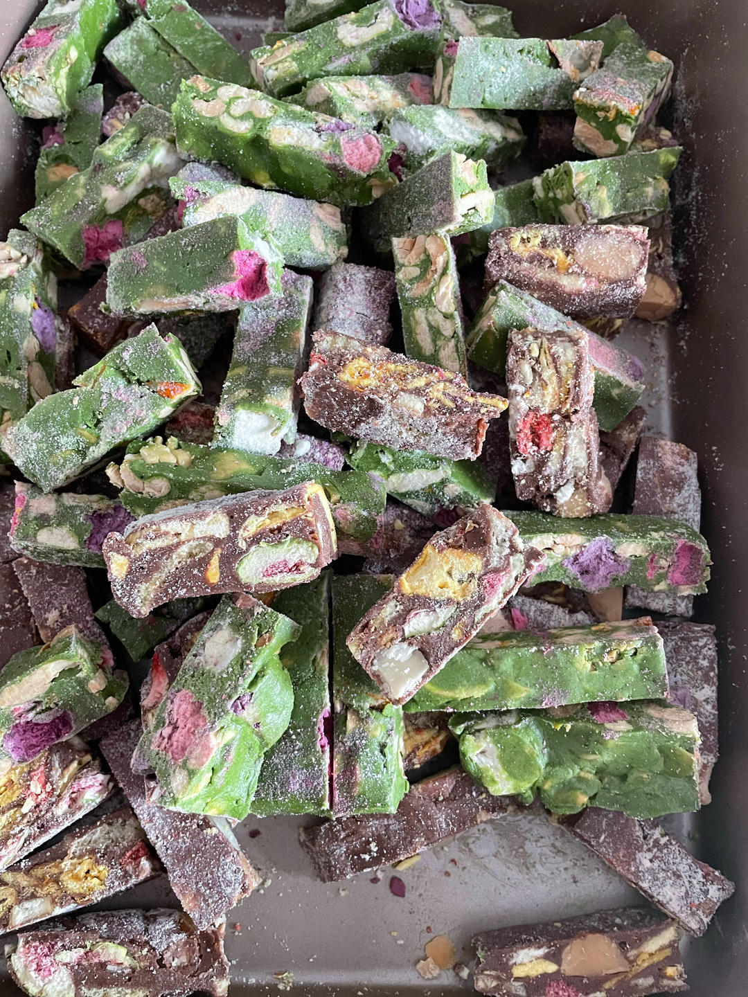 抹茶草莓雪花酥