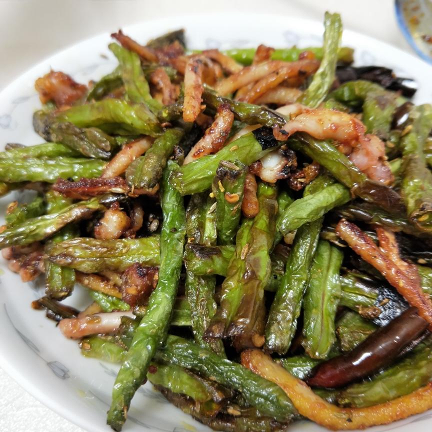 干煸孜然豆角鱿鱼的做法