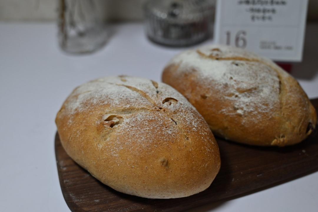 全麦蔓越莓核桃软欧包