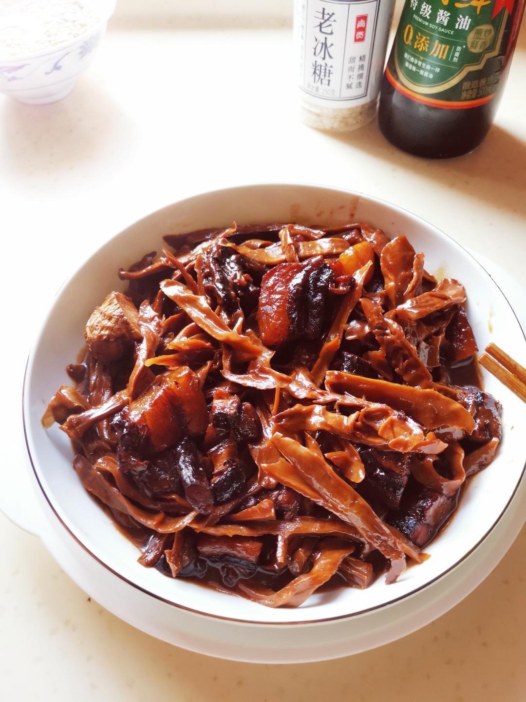 笋干烧排骨【北鼎珐琅锅食谱】