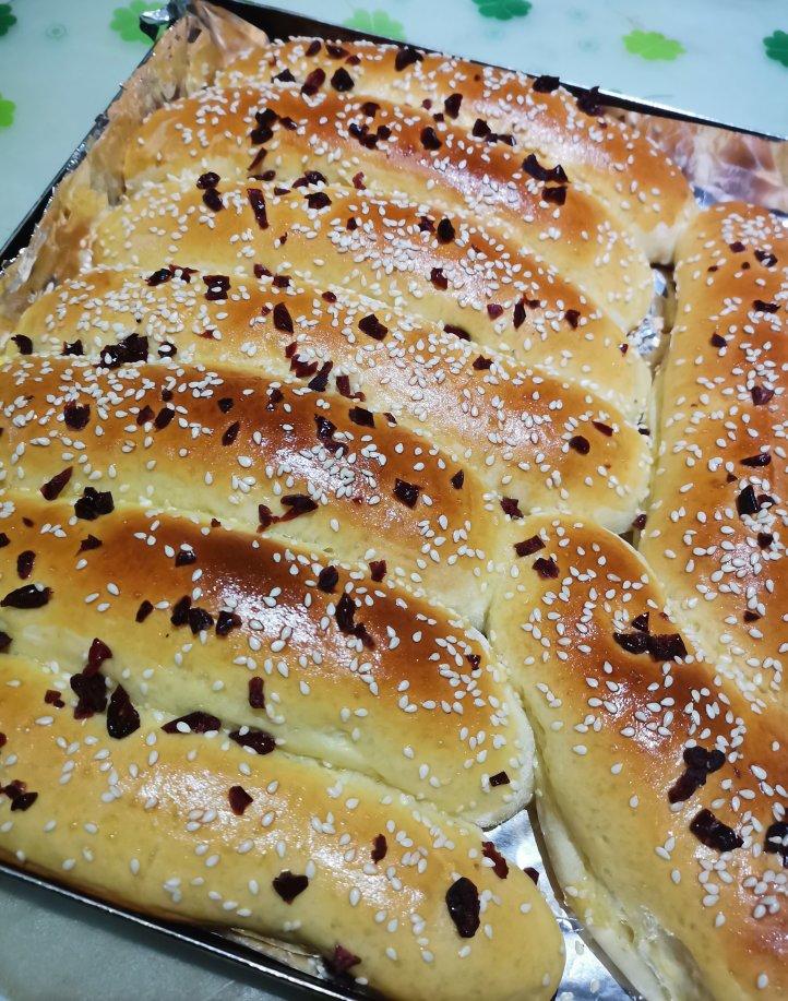 松软拉丝的面包机版蔓越莓雪山排包