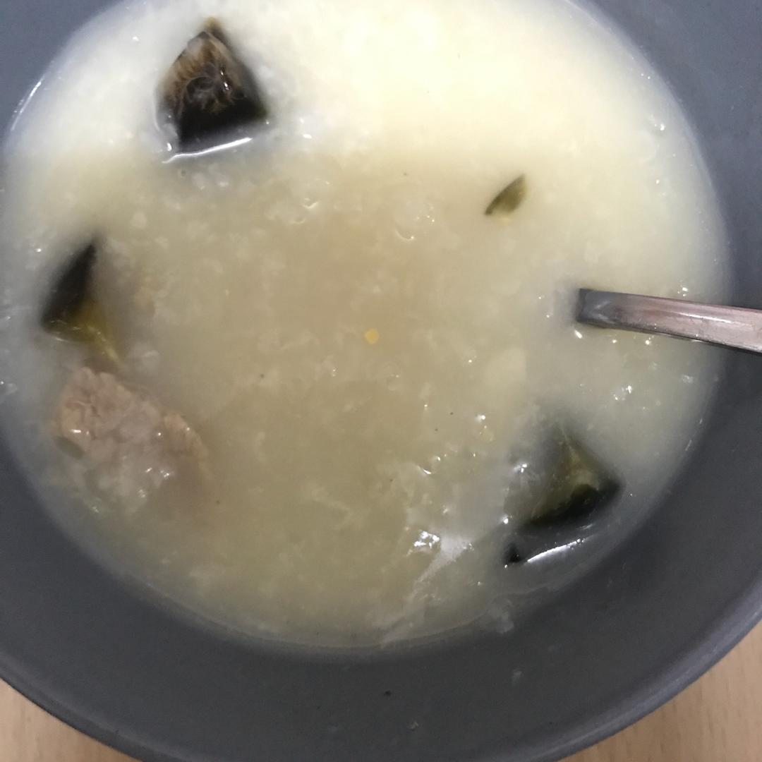 十五分钟快手之香滑皮蛋瘦肉粥(附五分钟电饭煲电压力锅更快捷方法)
