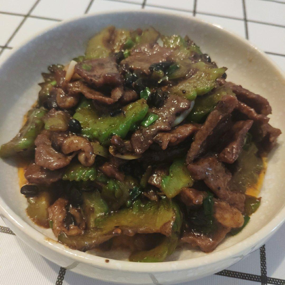 粤式经典凉瓜牛肉