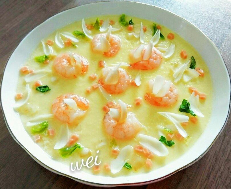 口感嫩滑的虾仁蒸蛋羹