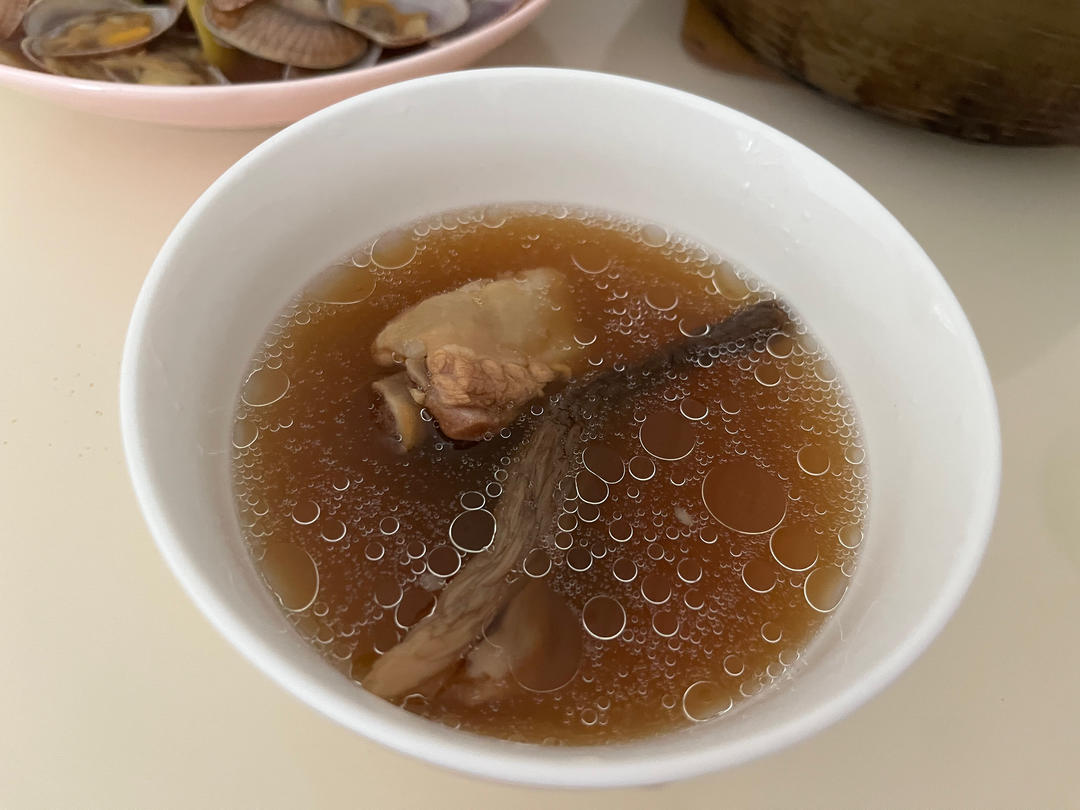 排骨鹿茸菇汤