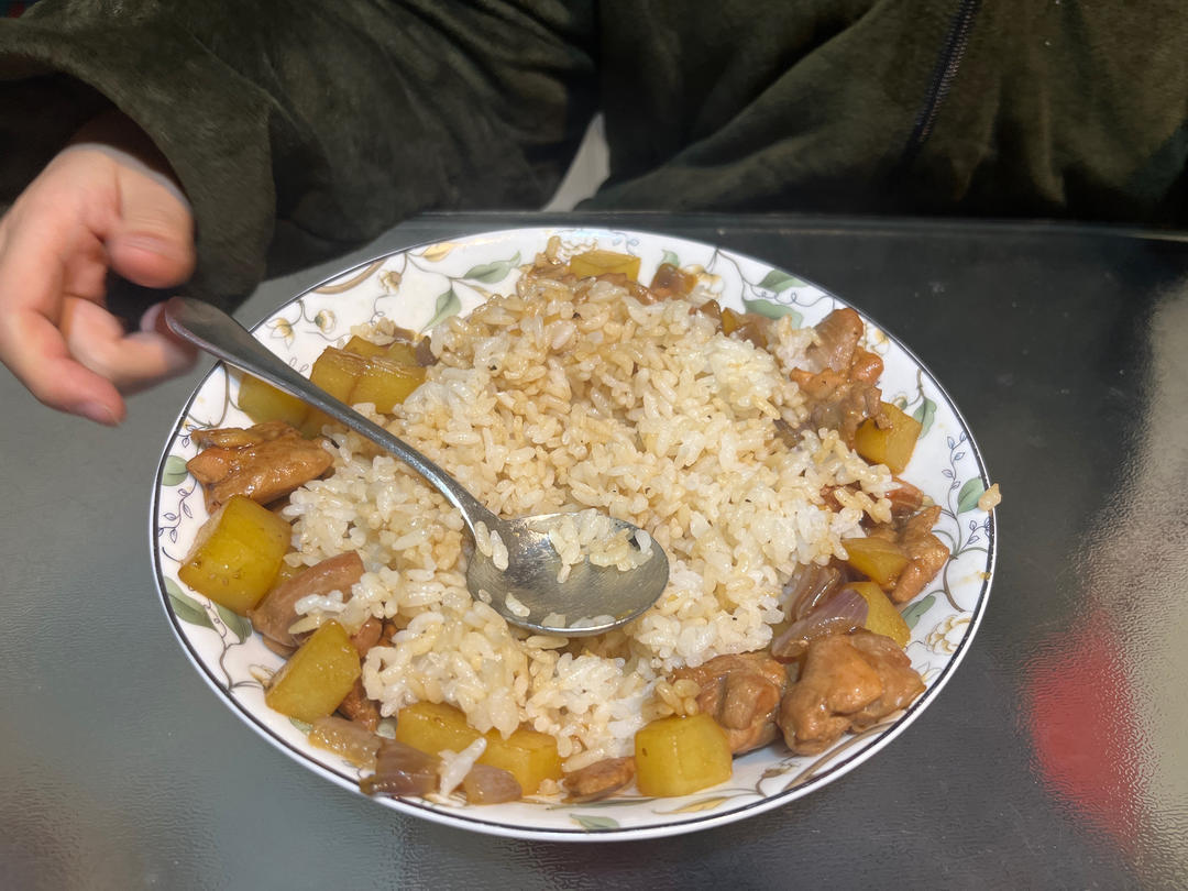 好吃到舔碗底的土豆肥牛拌饭