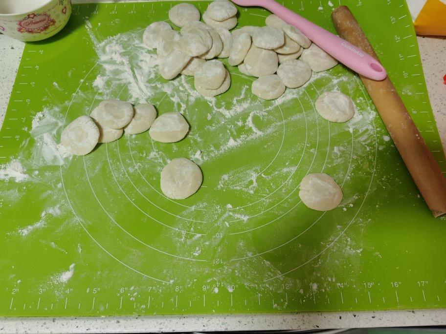 手工揉面三分钟，又韧又薄又好包的饺子皮