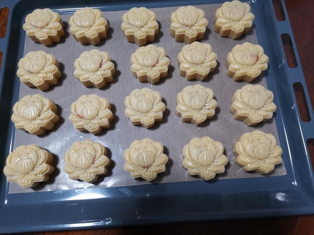 广式月饼—蛋黄莲蓉月饼