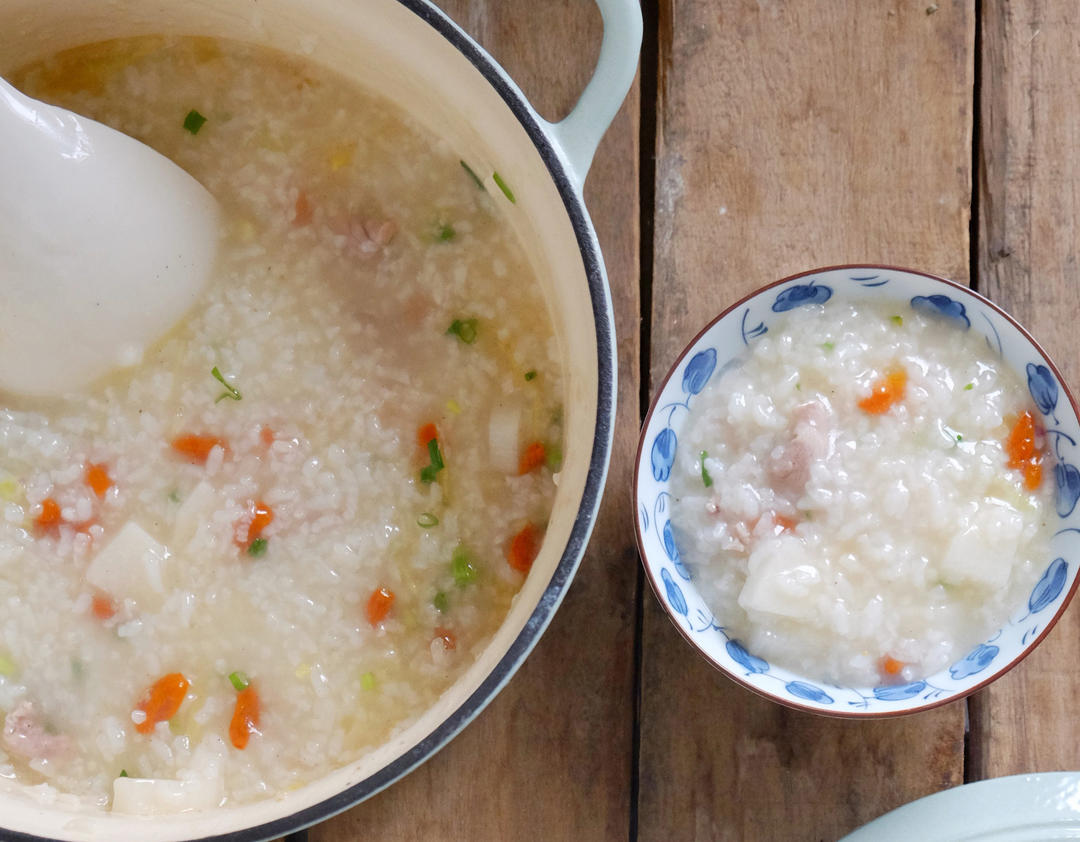 山药瘦肉粥【4月珐琅铸铁锅食谱】
