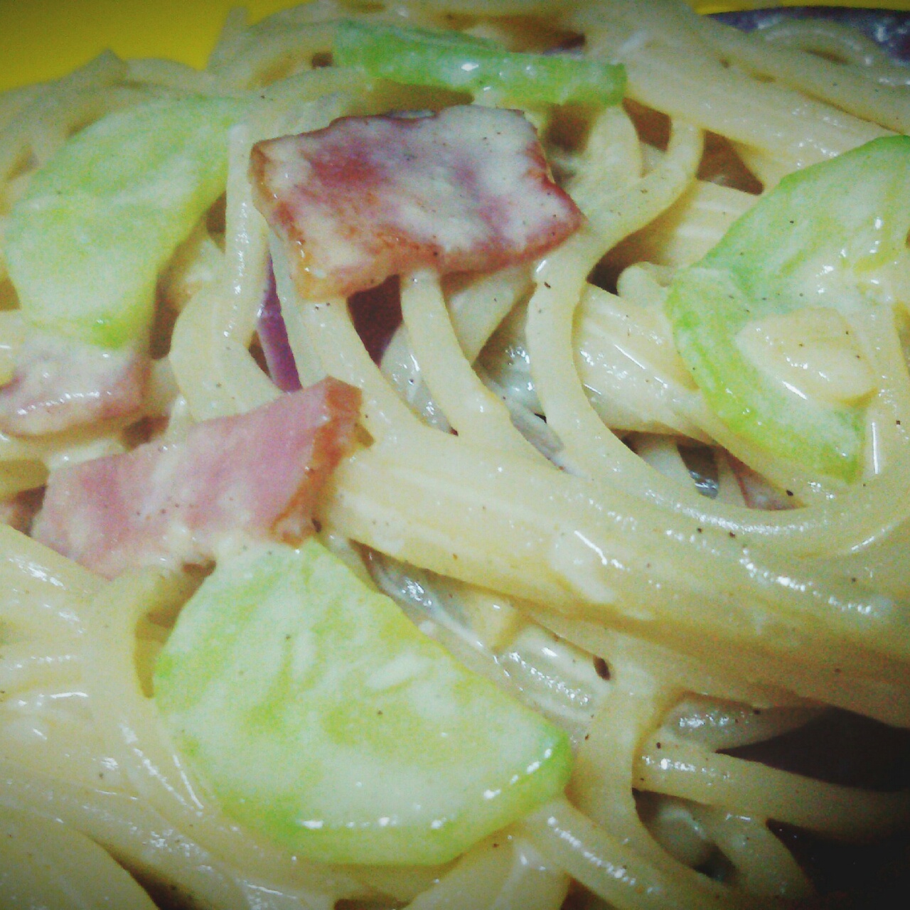 超简单的奶汁培根意面Carbonara