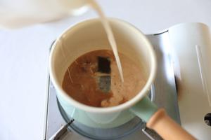 超浓郁滋味✅ 可可奶盖奶茶🔥的做法 步骤2