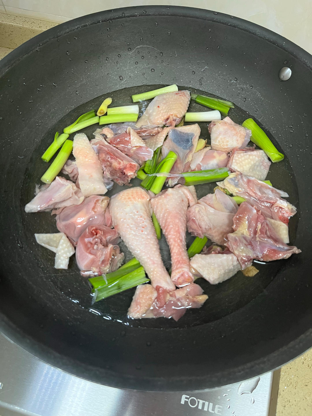 不加一滴水的椰子鸡