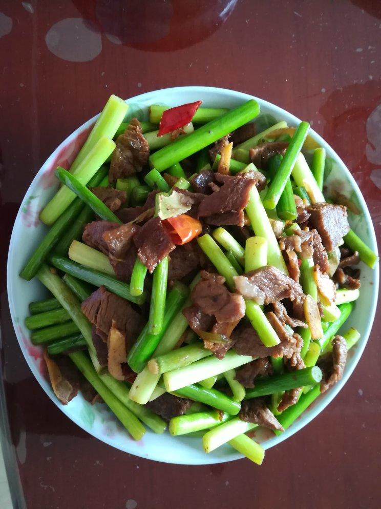 蒜台炒肉