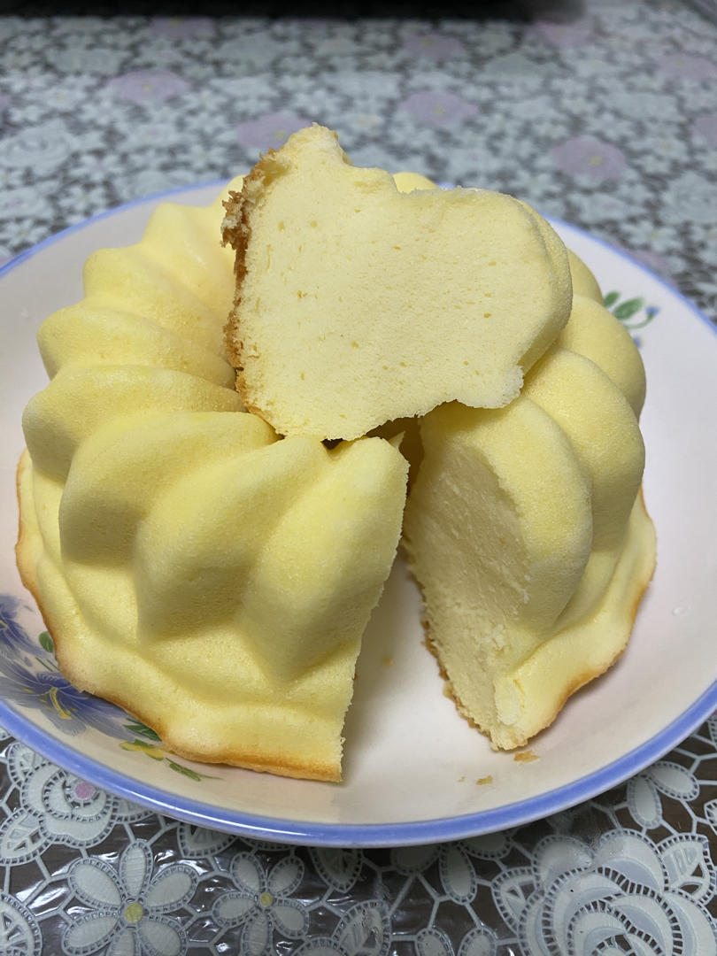 小美版绵软香甜的酸奶海绵蛋糕