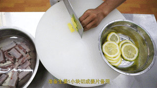 廚師長教你：“懶人排骨”的家常做法，口感很棒味道新穎，收藏了的做法 步驟5