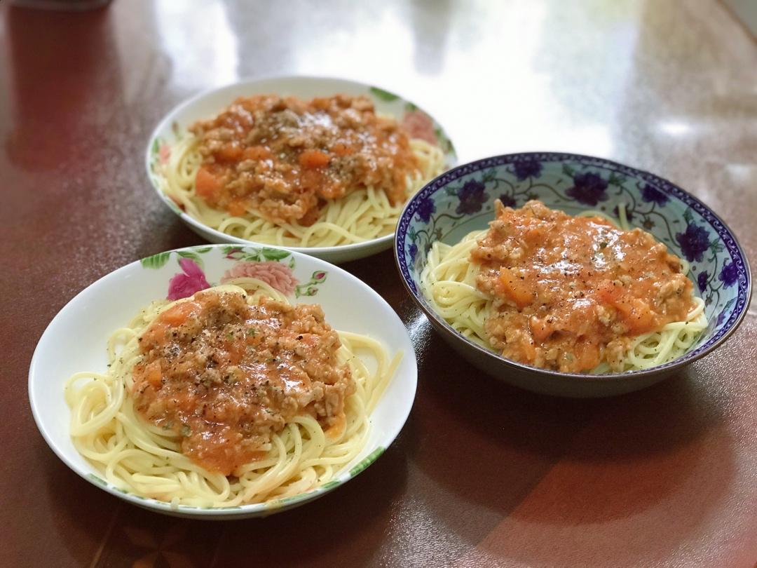 番茄肉酱意大利面