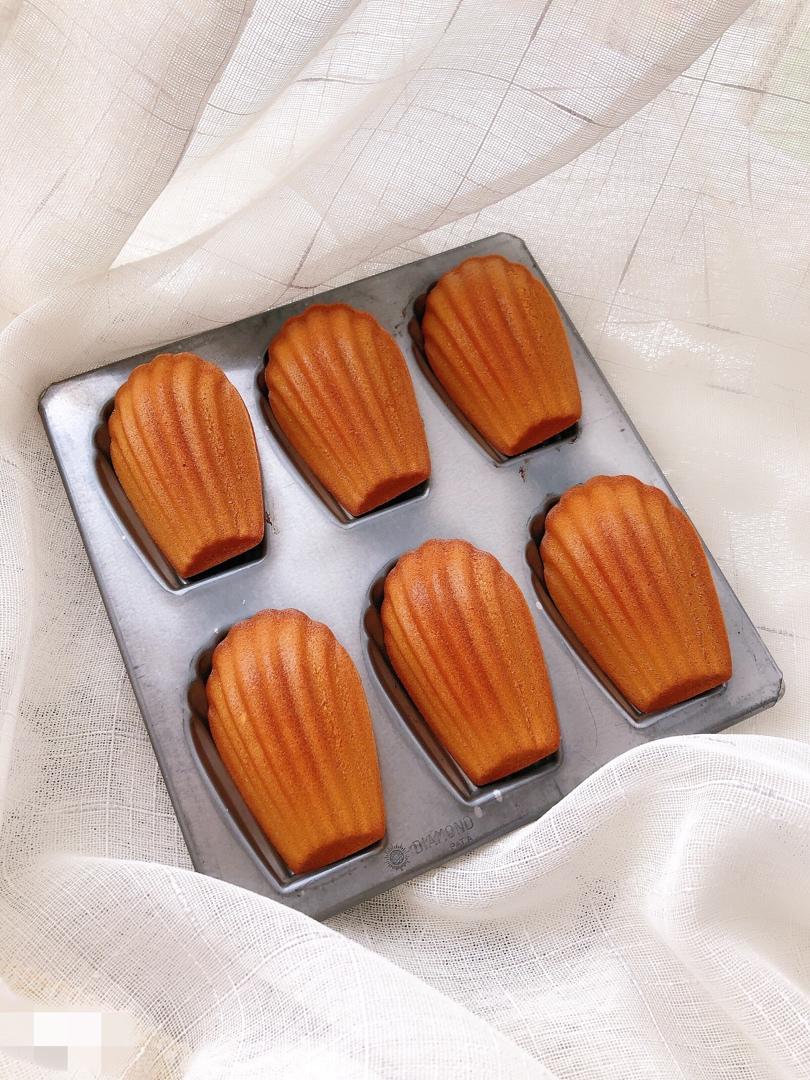 【视频食谱】太妃海盐玛德琳