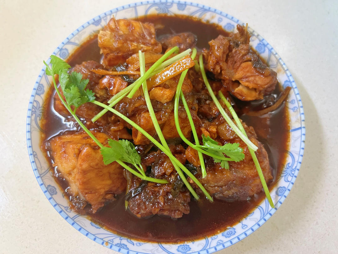 香喷喷的红烧草鱼块
