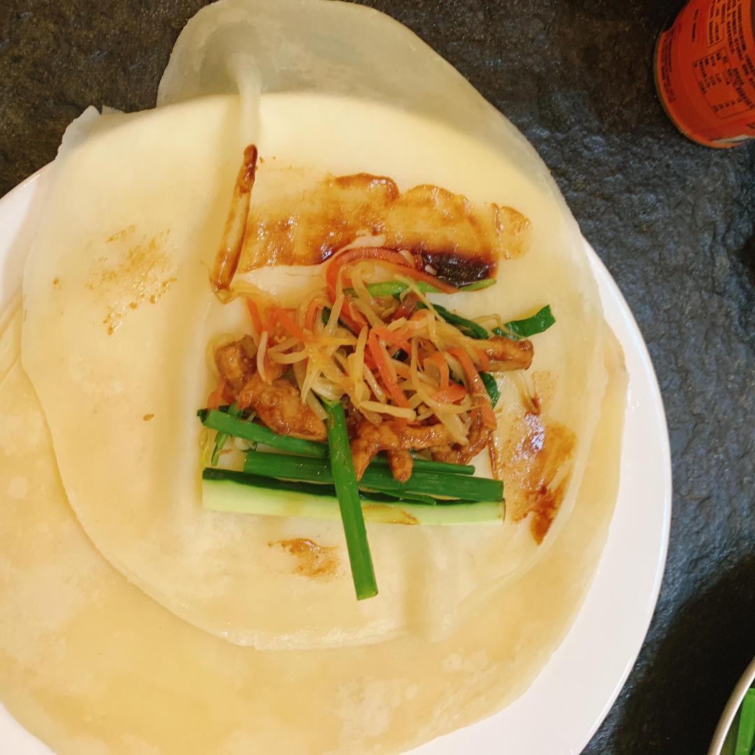 孙悟兜子做的春饼的做法北方习俗吃的摊春饼