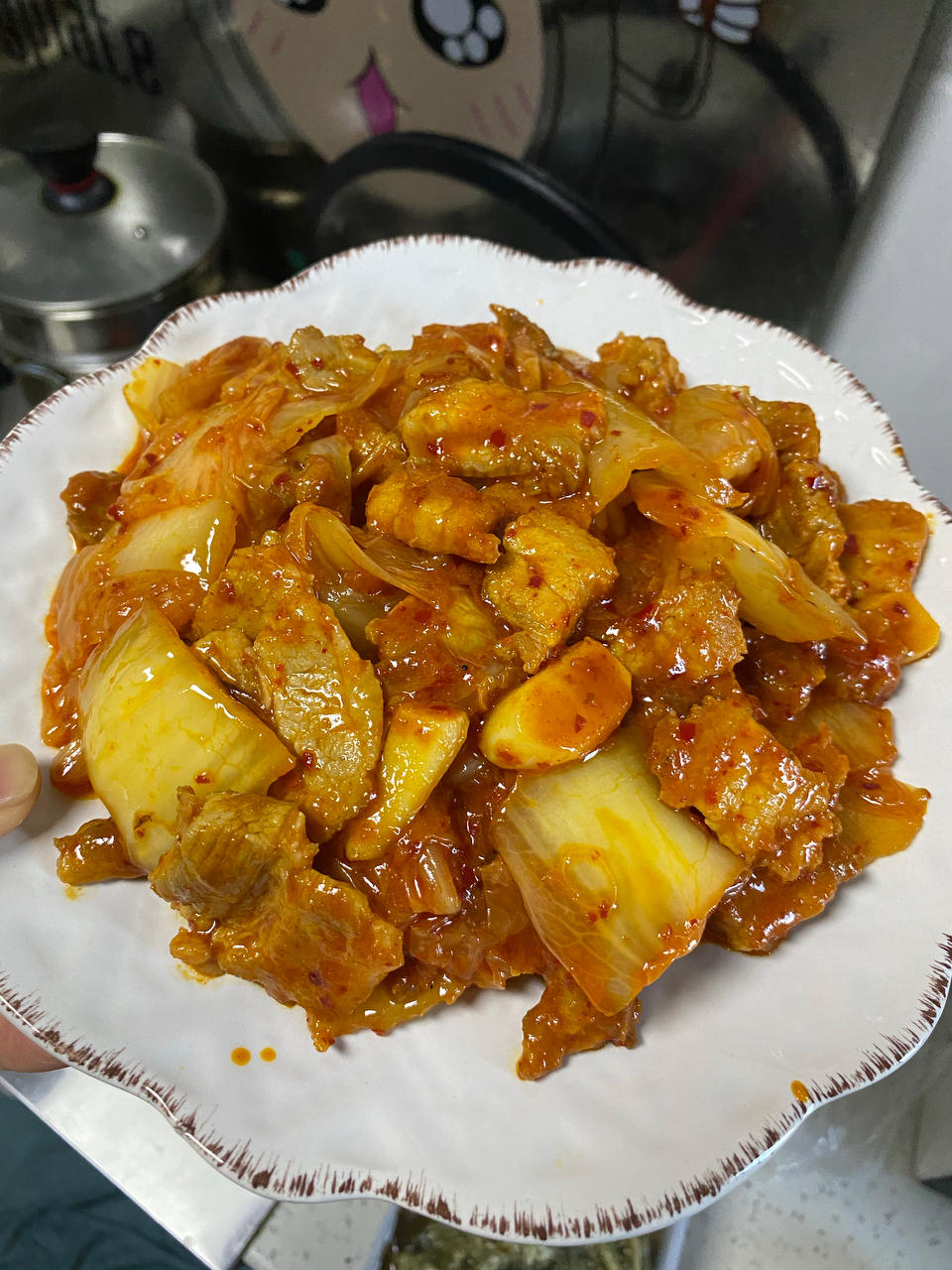 辣白菜炒五花肉，加了这味料才更好吃，快手下饭菜