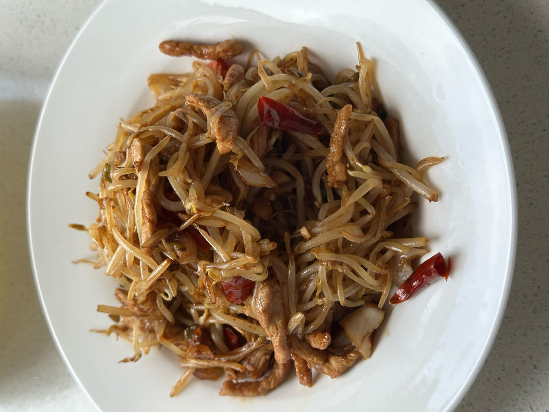 懒人版绿豆芽炒肉