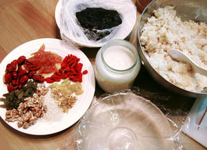 【猪油夹沙八宝饭】古法蒸糯米的做法 步骤1