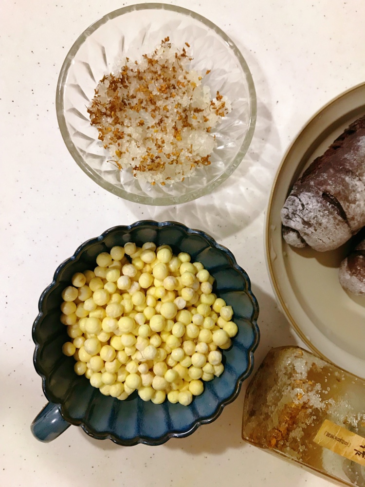 初秋苏式桂花糖水鸡头米的做法 步骤1