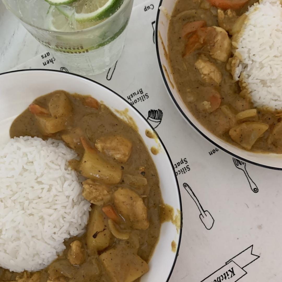 咖喱鸡肉饭