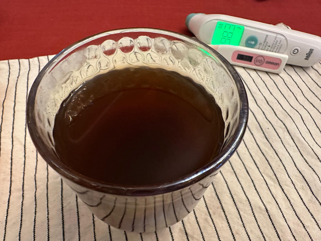 新冠感冒神仙汤：葱白老姜红糖水