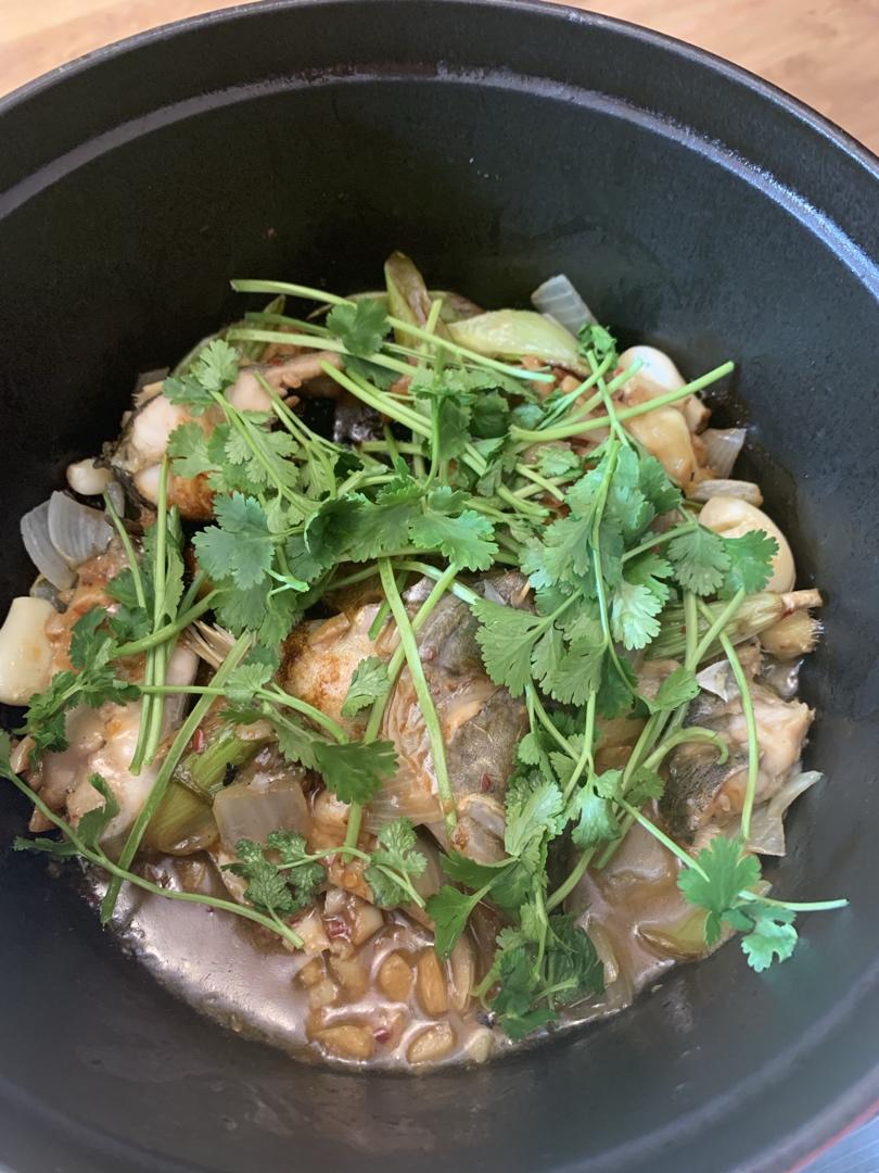 砂锅焗蒜香桂鱼（超级下饭）