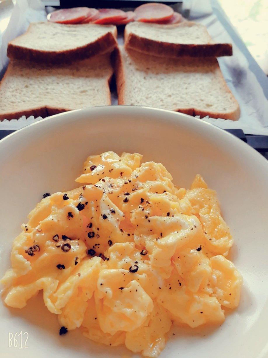 超松软的美式炒蛋 Scrambled Eggs