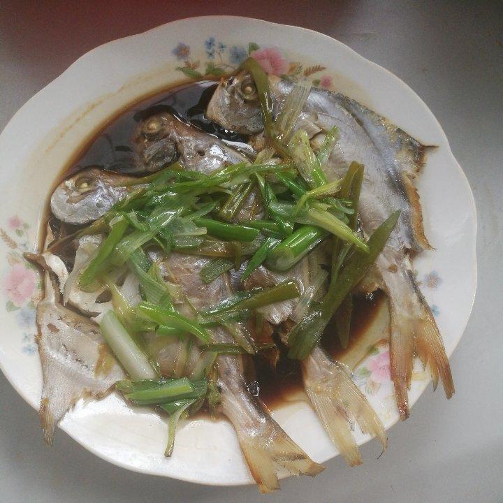 清蒸小鲳鱼