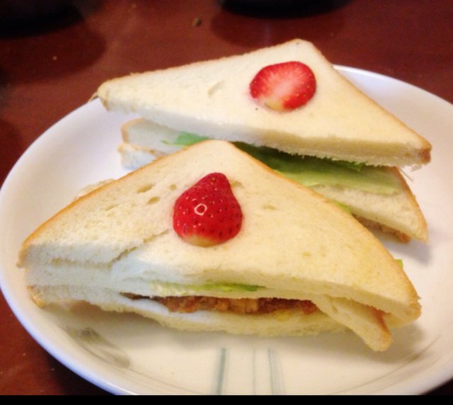 火腿煎蛋三文治