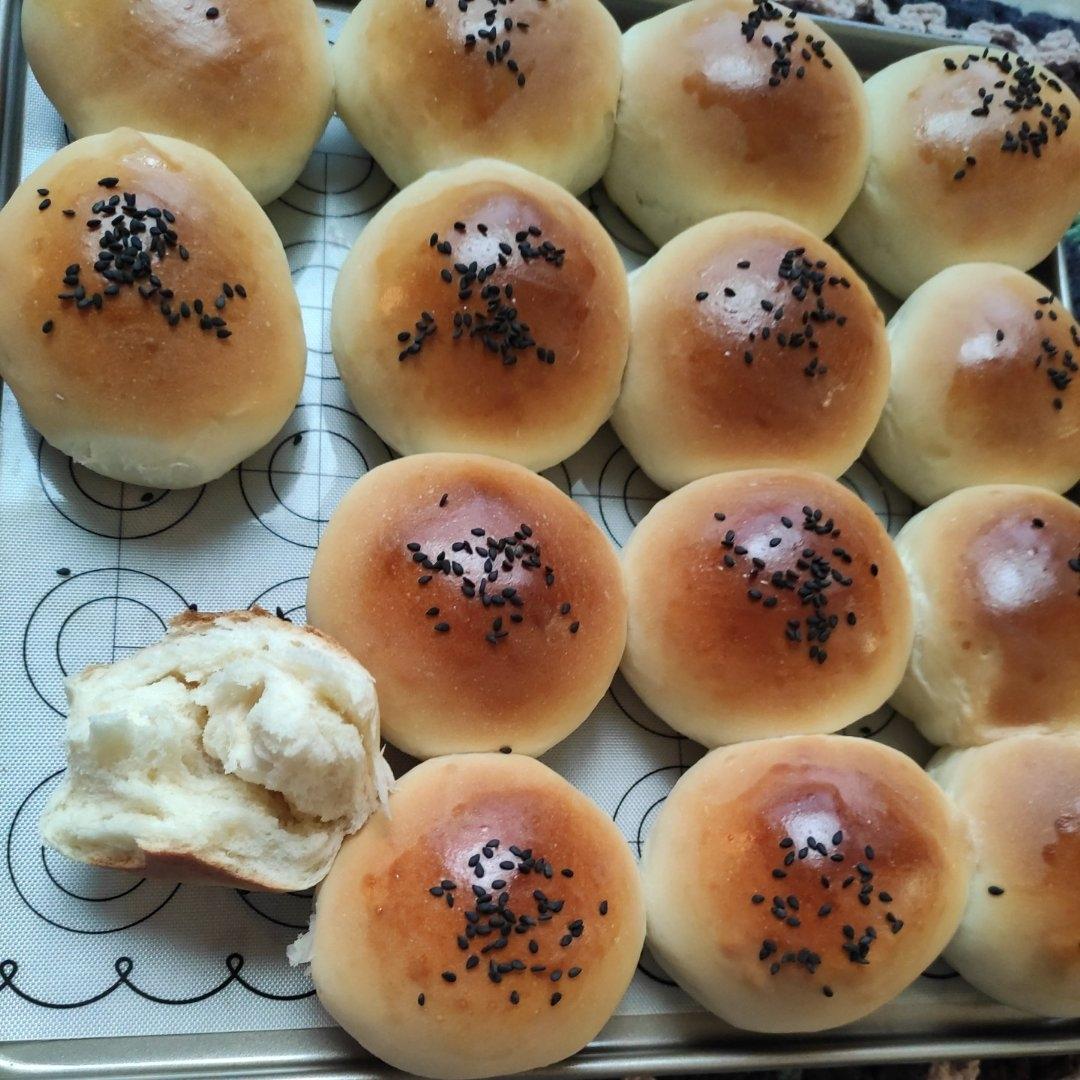 🥛超简单快手，柔软拉丝，一次发酵，牛奶小餐包