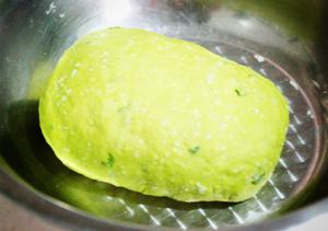 蔬菜春饼卷椿芽炒蛋的做法 步骤2