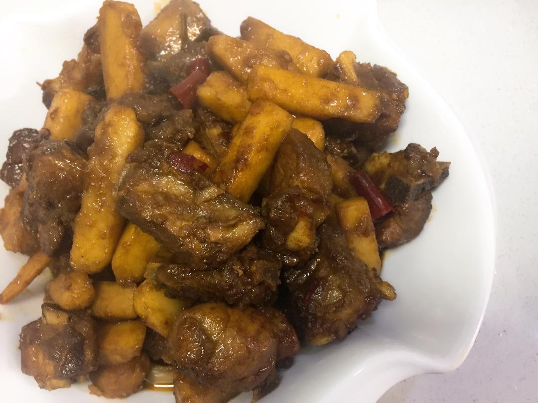 大叔 · 土豆烧排骨