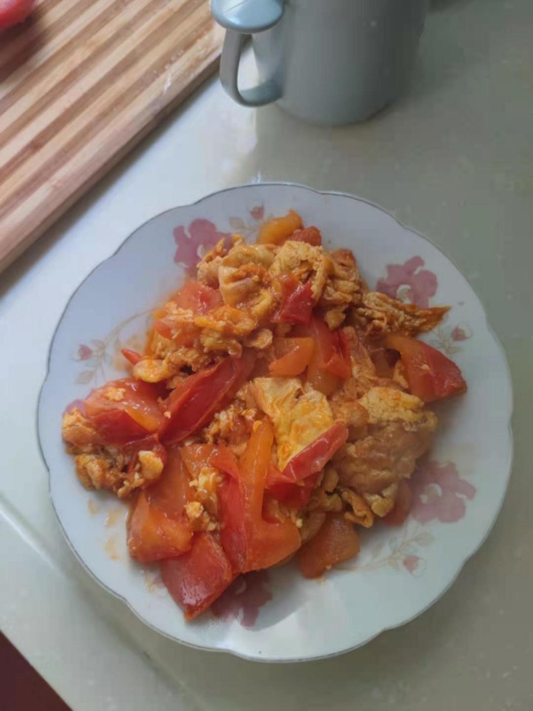 番茄炒鸡蛋（超浓的番茄味）