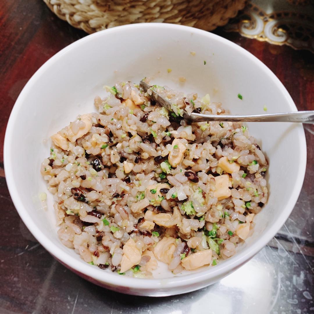 蒜香黄油三文鱼炒饭