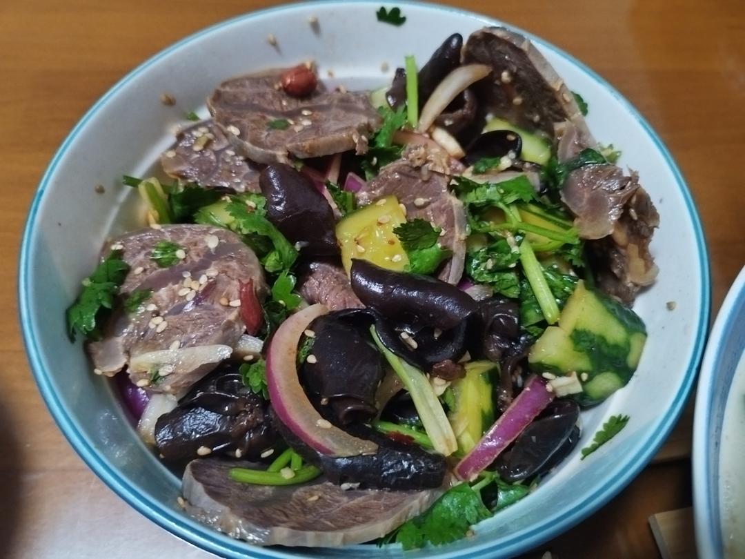 凉拌黄瓜牛肉