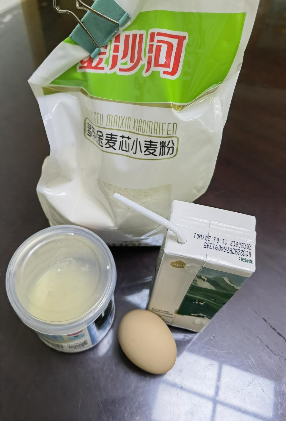 纯奶手撕吐司的做法 步骤1