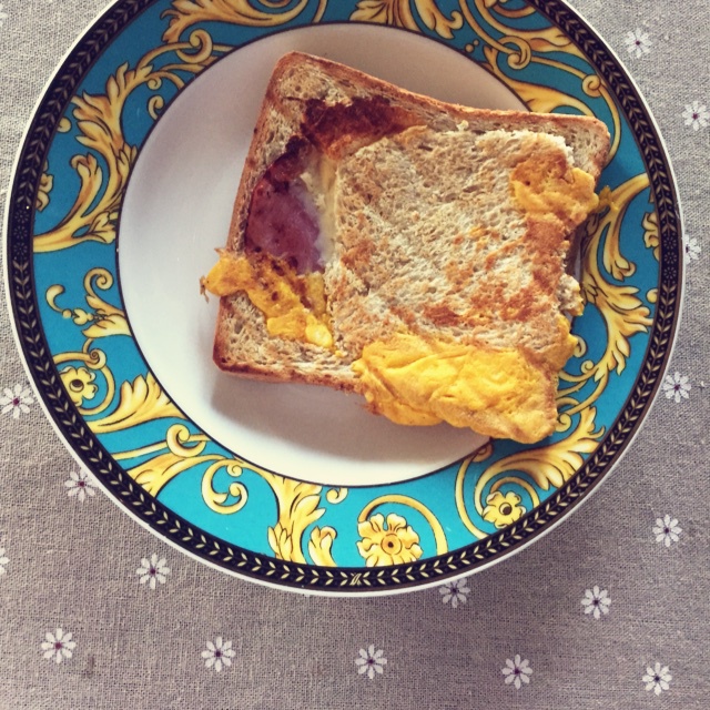 吐司煎蛋